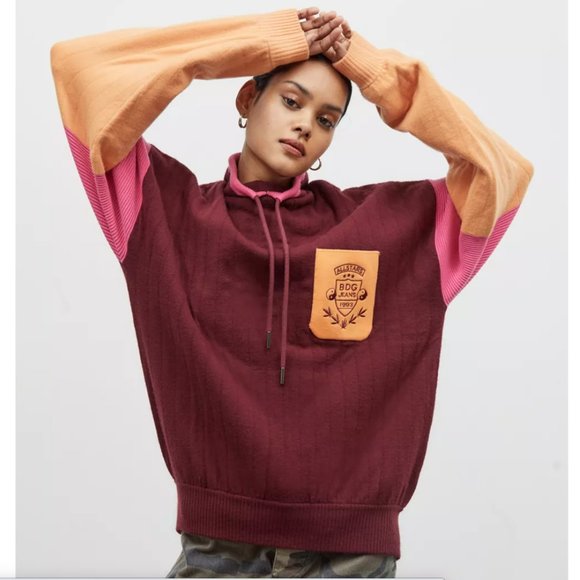 NWT UO 90s Y2K Oversized Vintage Varsity Mock Neck Sweater - Picture 4 of 4